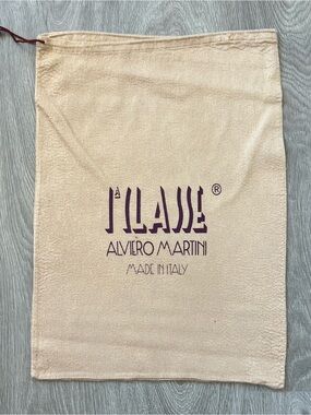 Alviero Martini dust bag (C207)